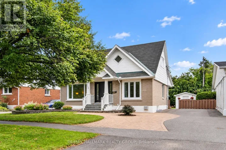 2544 SEVERN AVENUE, Ottawa, Ontario K2B7V7