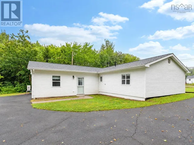 20 Bell Street, Lake Echo, Nova Scotia B2Z1M8