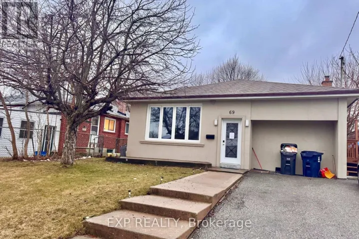 69 HOLLYHEDGE DRIVE, Toronto (Bendale), Ontario M1J1X4