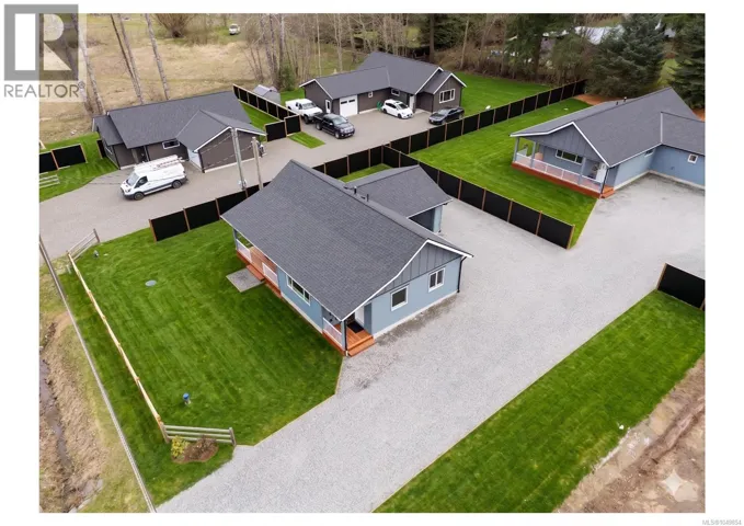 1963 Wilfred Rd, Black Creek, British Columbia V9J1J8