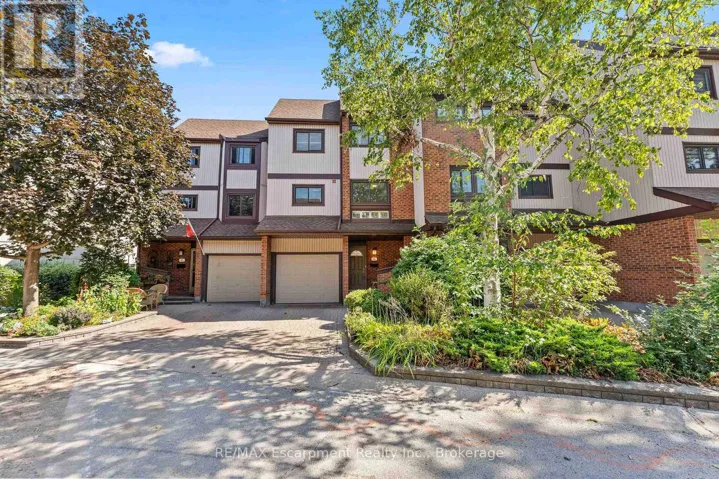 18 - 1060 WALDEN CIRCLE, Mississauga (Clarkson), Ontario L5J4J9
