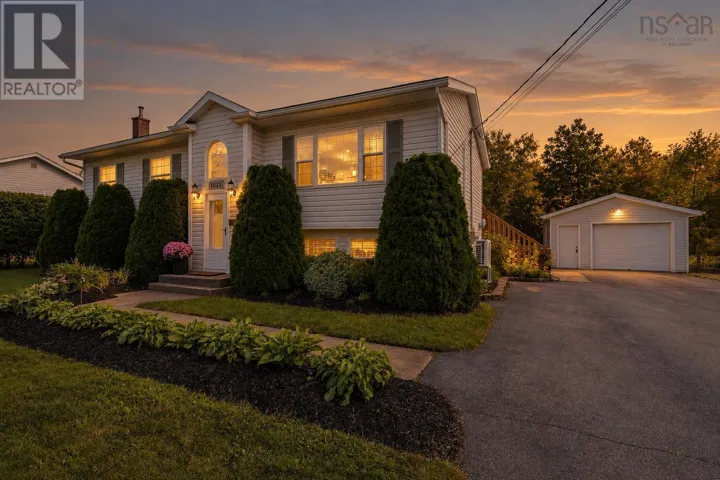 1027 Club Crescent, New Minas, Nova Scotia B4N5C8