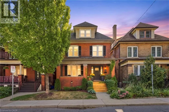 25 FAIRHOLT Road S, Hamilton, Ontario L8M2T2