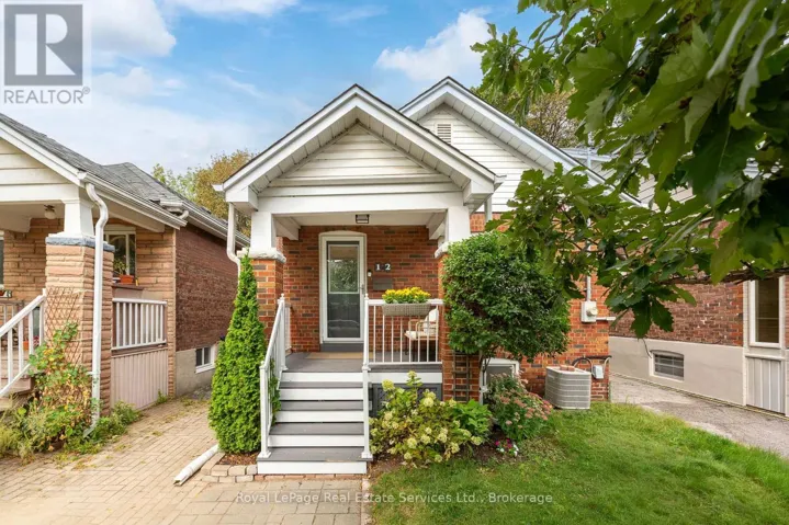 12 NEWMARKET AVENUE, Toronto (Woodbine-Lumsden), Ontario M4C1V7