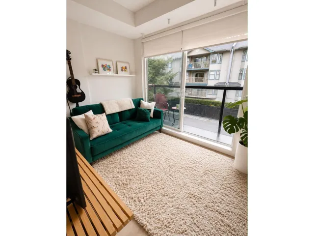 E405 13858 108 AVENUE, Surrey, British Columbia V3T0T8