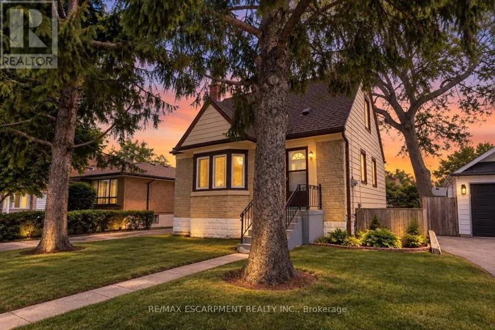 269 QUEENSDALE AVENUE E, Hamilton (Inch Park), Ontario L9A1L3