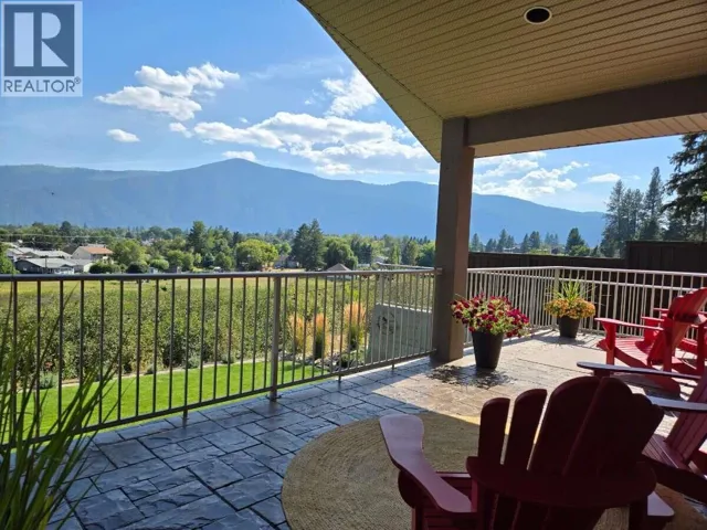 7958 MCCALLUM VIEW Drive, Grand Forks, British Columbia V0H1H2