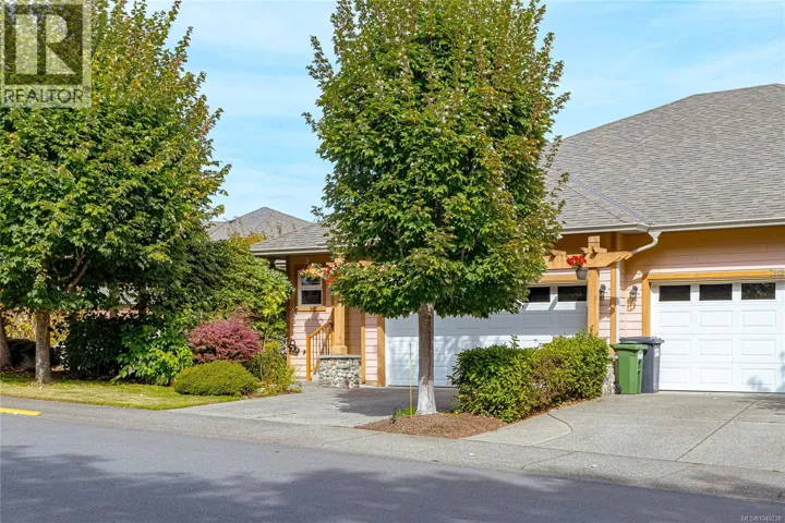 7921 Polo Park Cres, Central Saanich, British Columbia V8M2K2