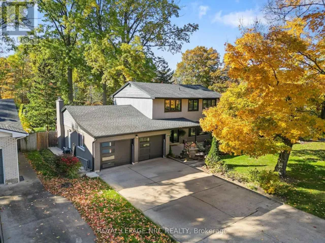 16 BRIARFIELD CRESCENT, St. Catharines (Glendale/Glenridge), Ontario L2T3T5