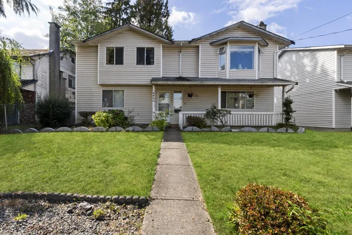 8825 160 STREET, Surrey, British Columbia V4N2X8