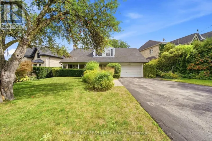 15 HARTFIELD COURT, Toronto (Edenbridge-Humber Valley), Ontario M9A3E4
