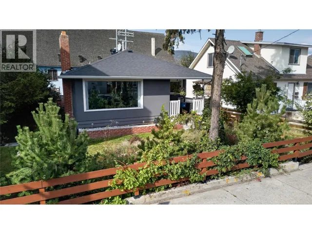689 Ellis Street, Penticton, British Columbia V2A4M5