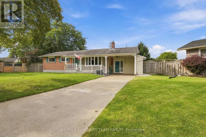 6 GLENGROVE CIRCLE E, St. Catharines (Glendale/Glenridge), Ontario L2T2Y9
