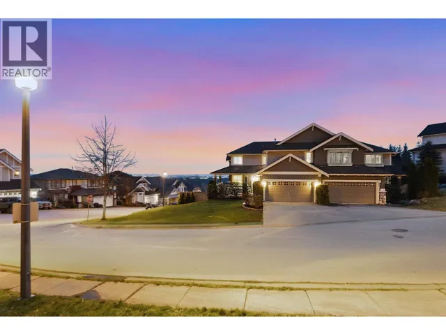 4 HICKORY DRIVE, Port Moody, British Columbia V3H5L9