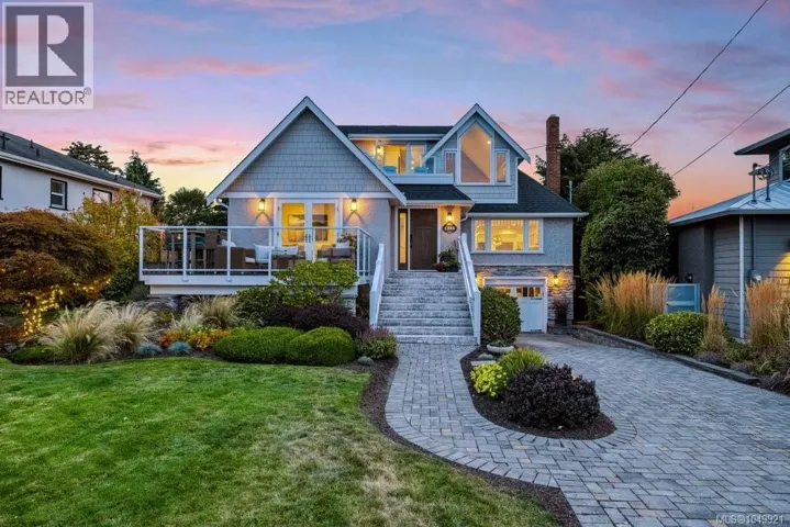 1244 Beach Dr, Oak Bay, British Columbia V8S2N3