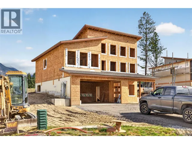 1208 Swansea Crescent, Windermere, British Columbia V0B2L0