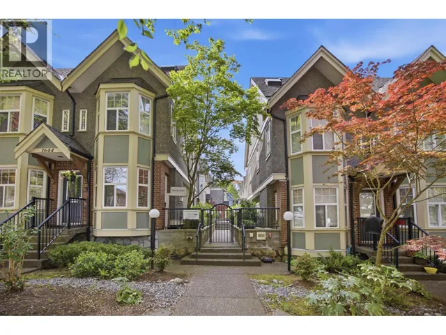 6 1642 E GEORGIA STREET, Vancouver, British Columbia V5L2B2
