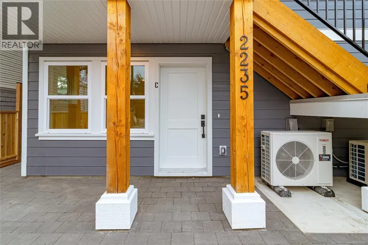C 2235 Shelbourne St, Victoria, British Columbia V8R4L2