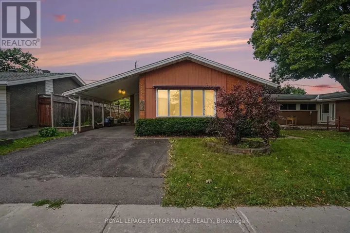 1374 HIGHGATE ROAD, Ottawa, Ontario K2C2Y6
