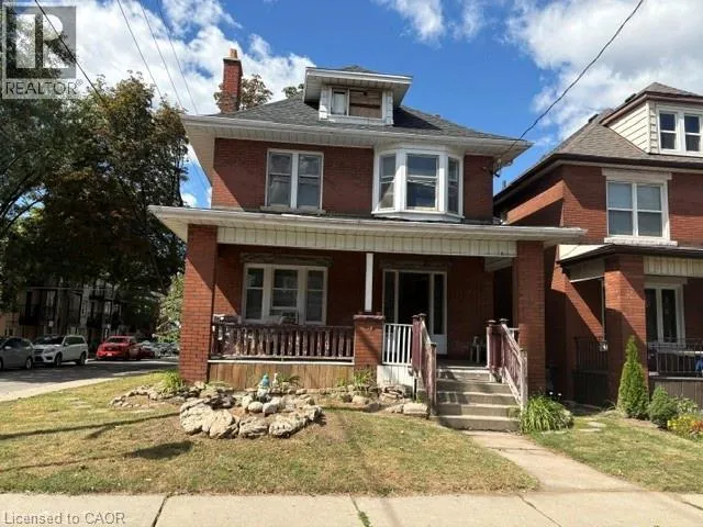 38 SPADINA Avenue, Hamilton, Ontario L8M2W9