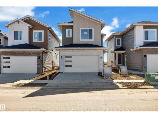 1089 Starling DR NW, Edmonton, Alberta T5S0V4