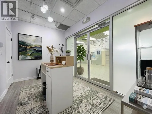 1623 Centre Street NW, Calgary, Alberta T2E8S7