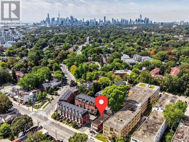 130 KINGSTON ROAD, Toronto (Woodbine Corridor), Ontario M4L1S7