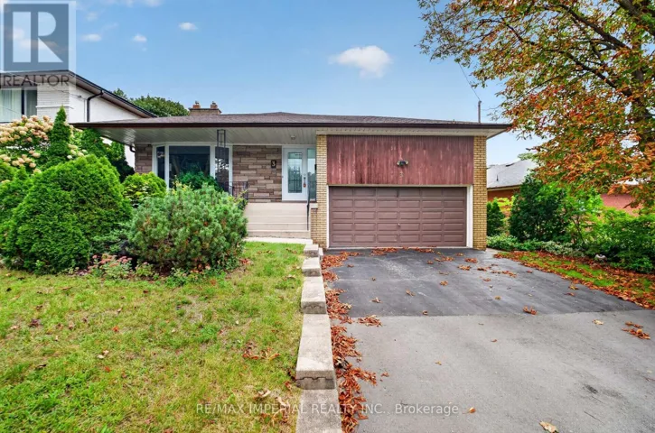 3 MINSTREL DRIVE, Toronto (Stonegate-Queensway), Ontario M8Y3G3