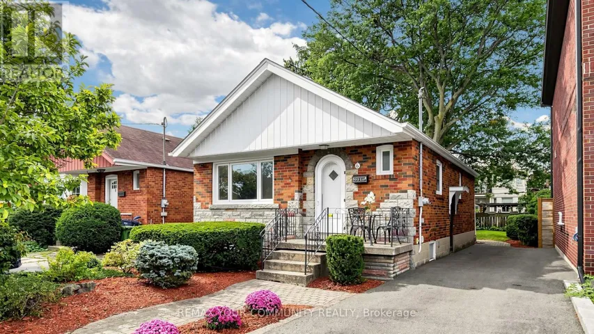 6 ATHLONE ROAD, Toronto (East York), Ontario M4J4H2