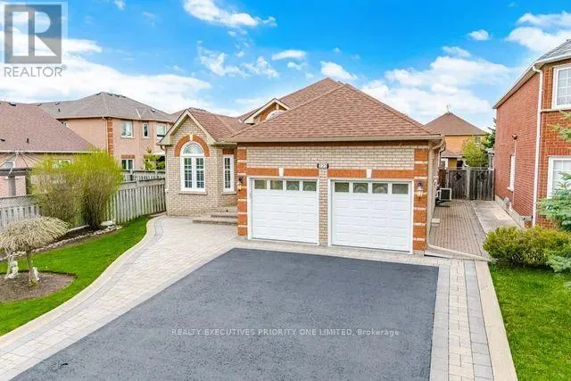 222 CAPRONI DRIVE, Vaughan (Maple), Ontario L6A1X7