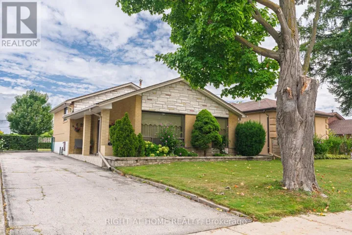 22 MONTERREY DRIVE, Toronto (Thistletown-Beaumonde Heights), Ontario M9V1S8