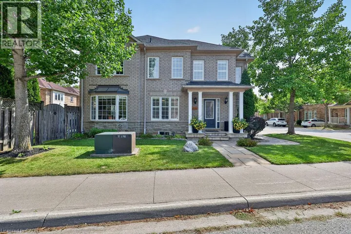 2261 SETON Crescent, Burlington, Ontario L7L6Y4