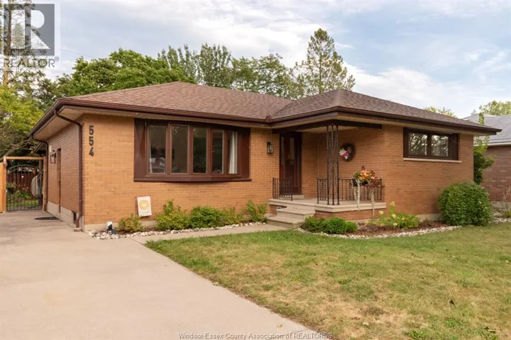 554 BERTHA AVENUE, Windsor, Ontario N8P1B7