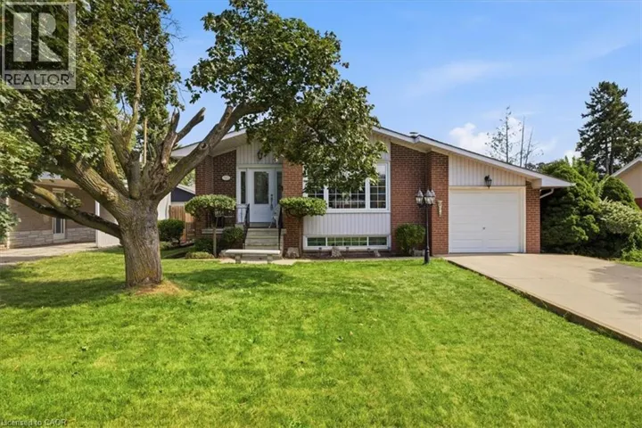 343 DUNCOMBE Drive, Burlington, Ontario L7L4M2