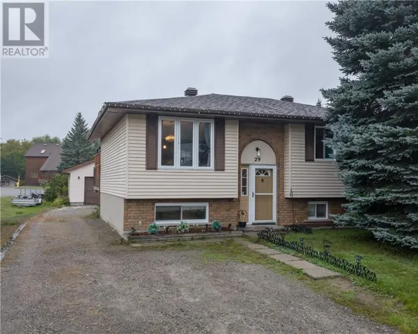 29 Carr Avenue, Garson, Ontario P3L1M2