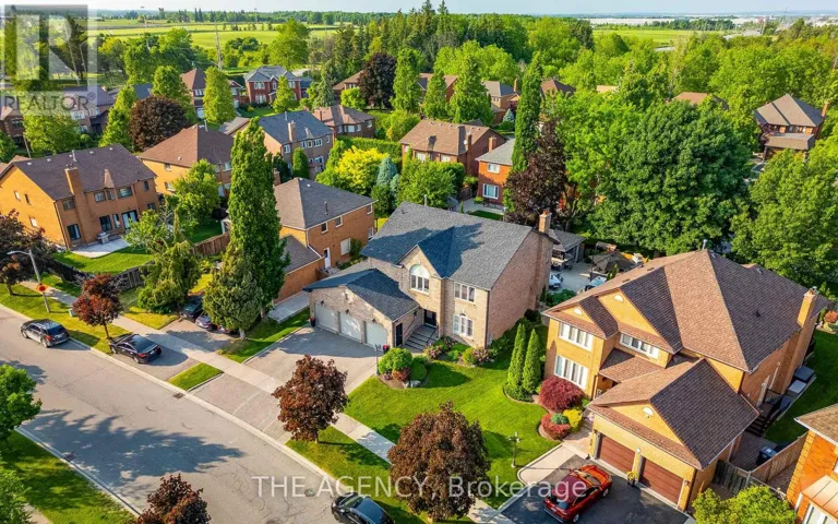 7 STONEGATE DRIVE, Brampton (Snelgrove), Ontario L6Z3L7