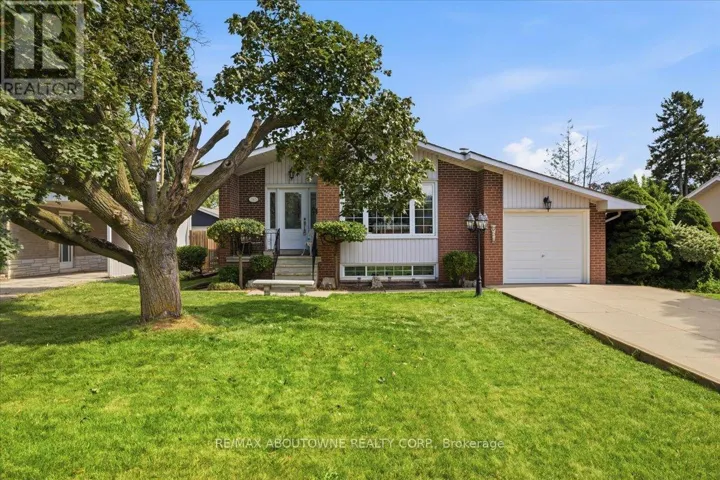343 DUNCOMBE DRIVE, Burlington (Appleby), Ontario L7L4M2