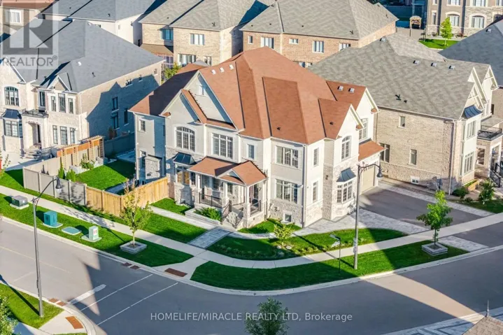 7 ANATOLIA STREET, Brampton (Toronto Gore Rural Estate), Ontario L6P4L3