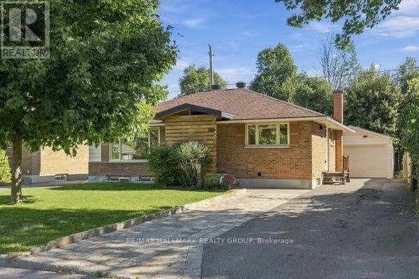 1321 RIDEOUT CRESCENT, Ottawa, Ontario K2C2X9