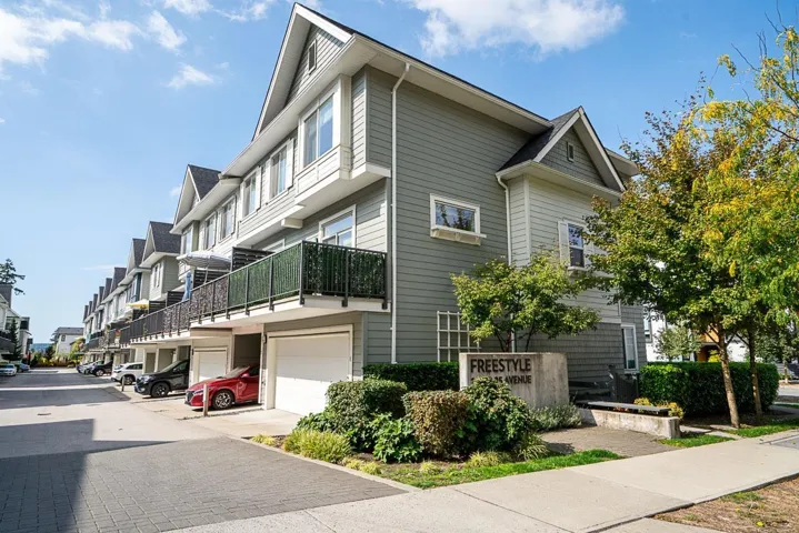 73 16678 25 AVENUE, Surrey, British Columbia V3Z0Z2