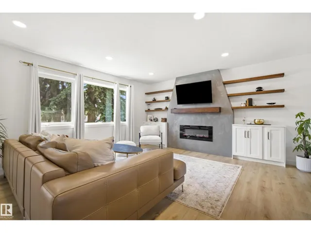 14616 88 AV NW, Edmonton, Alberta T5R4J8