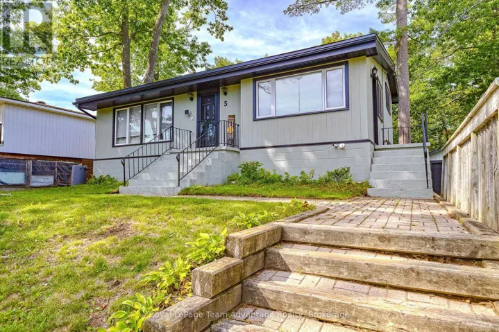 5 BURRITT STREET, Parry Sound, Ontario P2A1N5