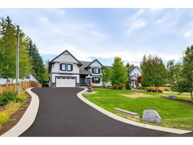 24318 40 AVENUE, Langley, British Columbia V2Z2M2