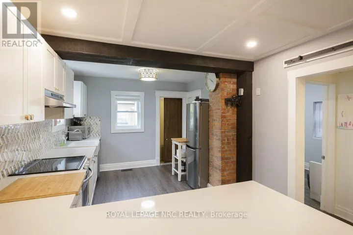 241 VINE STREET, St. Catharines (Fairview), Ontario L2M4S9