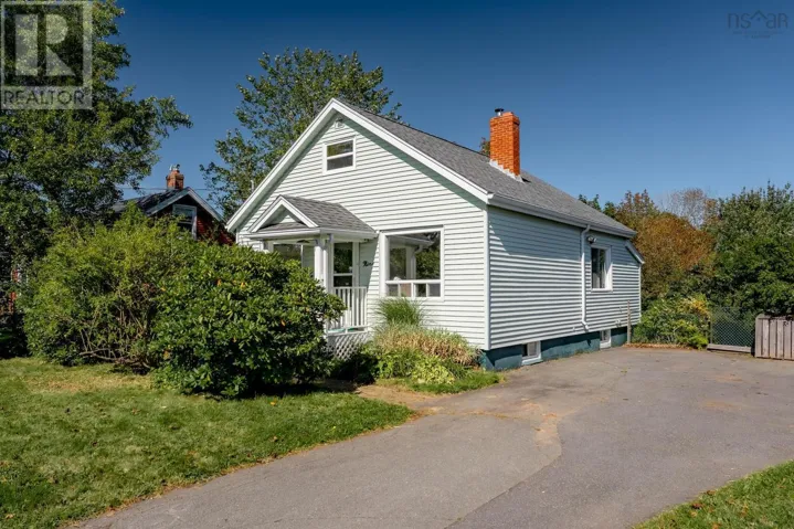 9 Chestnut Lane, Dartmouth, Nova Scotia B2Y3X1