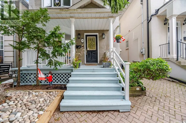219 BROADWAY AVENUE, Toronto (Mount Pleasant East), Ontario M4P1W1