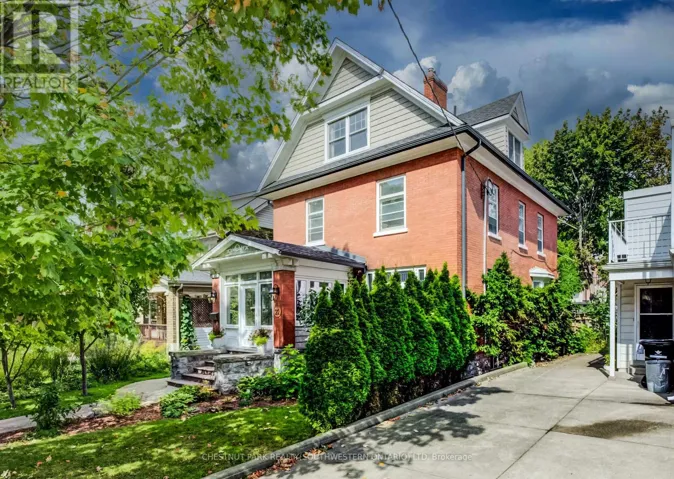 22 MAYNARD AVENUE, Kitchener, Ontario N2H4Z7