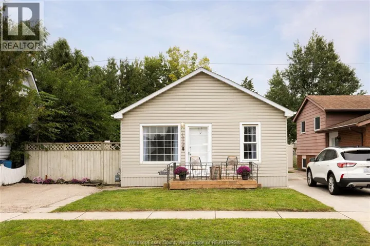 1028 REEDMERE RD, Windsor, Ontario N8S2M1