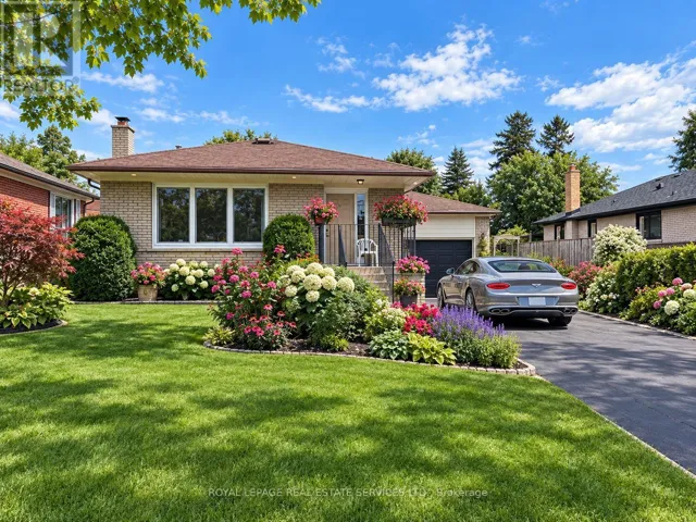 305 QUEEN MARY DRIVE, Oakville (CO Central), Ontario L6K3L5
