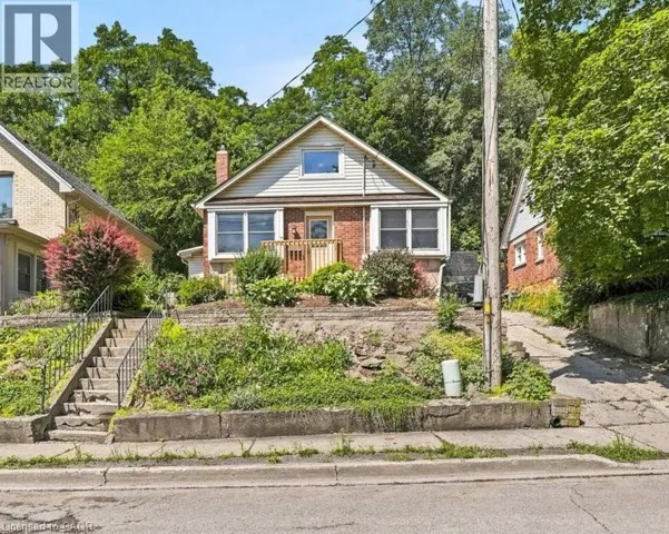 22 RAMORE Street, Cambridge, Ontario N1S2P8